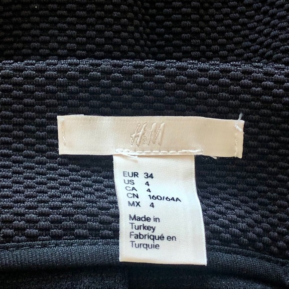NWOT H&M woven asymmetrical skirt - Picture 4 of 6